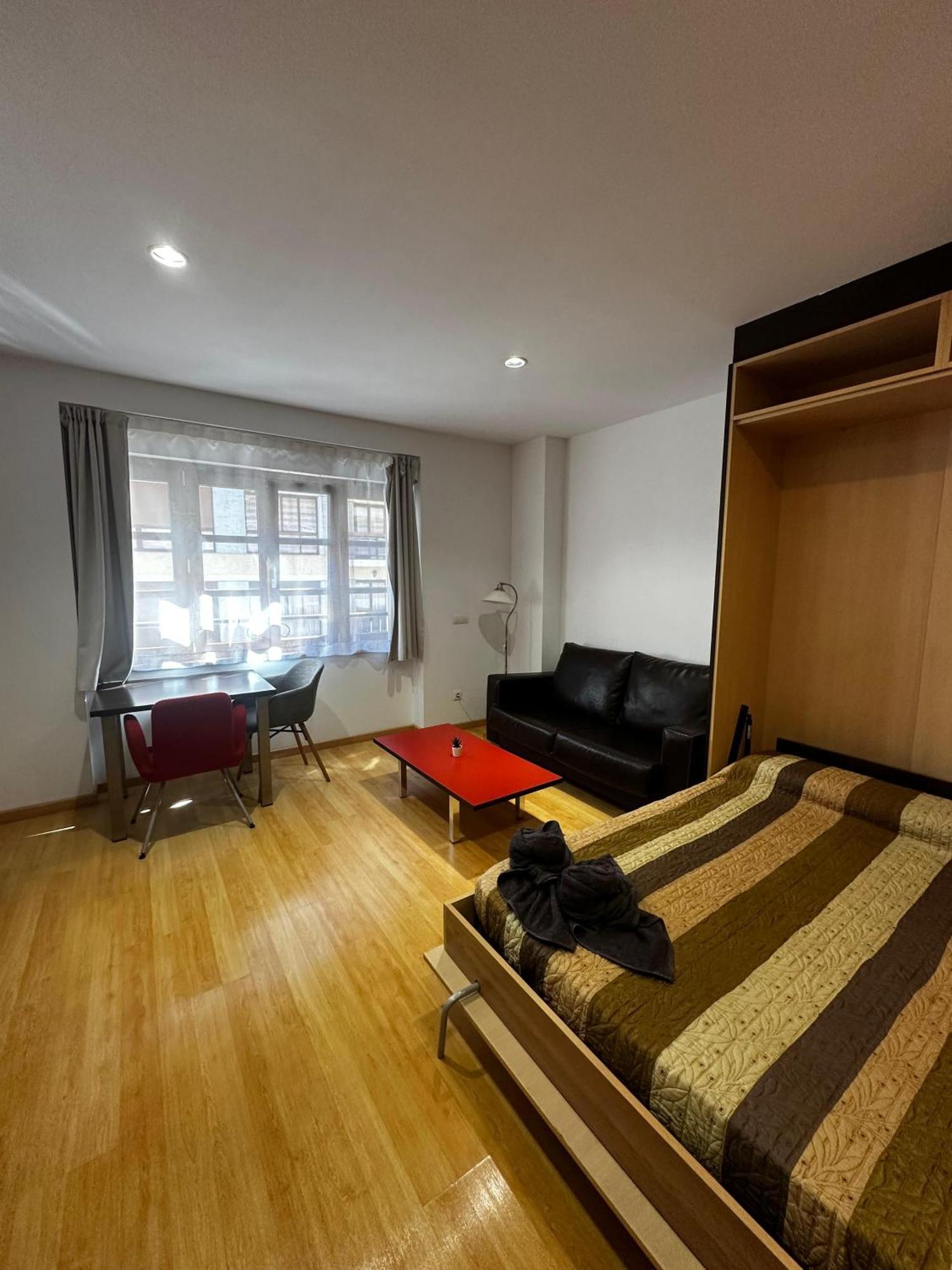 Estudio Centrico B4 Oviedo Luaran gambar